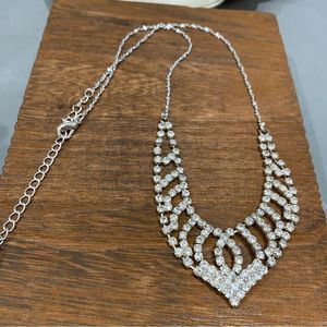 Beautiful claires Rhinestone necklace